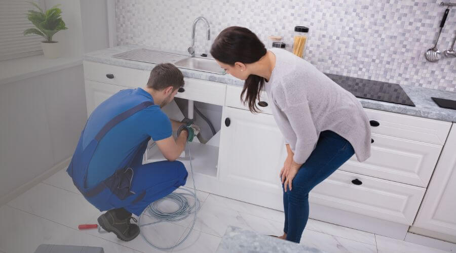 Local expert plumbing services in Bardolph, IL